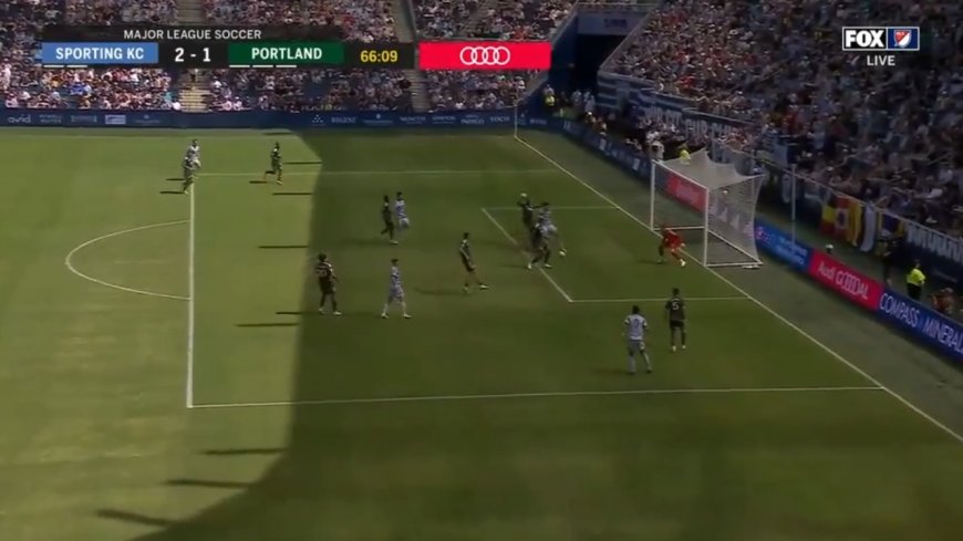 Sporting Kansas City scores TWO goals within TWO minutes to grab a 3-1 lead over the Portland Timbers